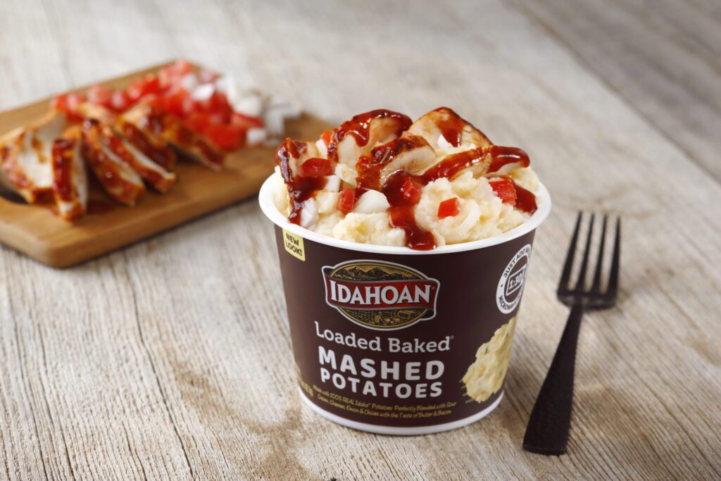Idahoan Loaded Baked Mashed Potatoes Cups with BBQ chicken